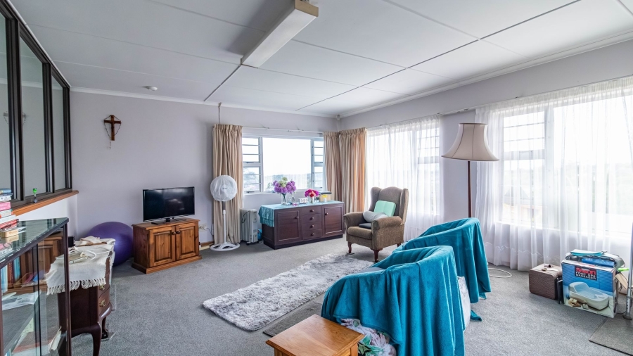 5 Bedroom Property for Sale in Vincent Eastern Cape